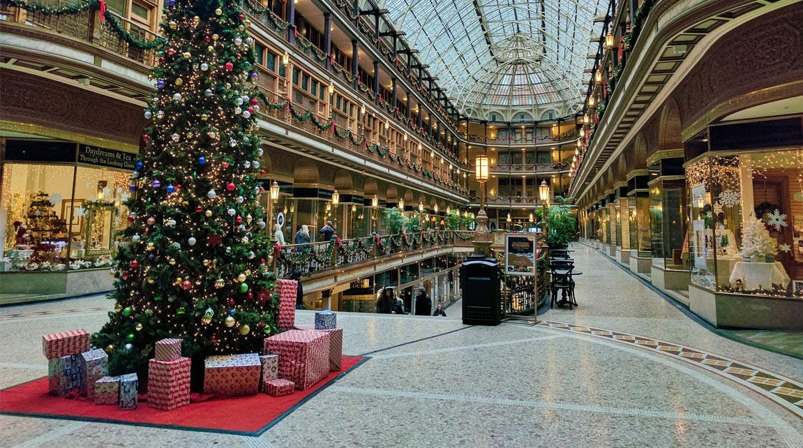 empty-shopping-centre-christmas