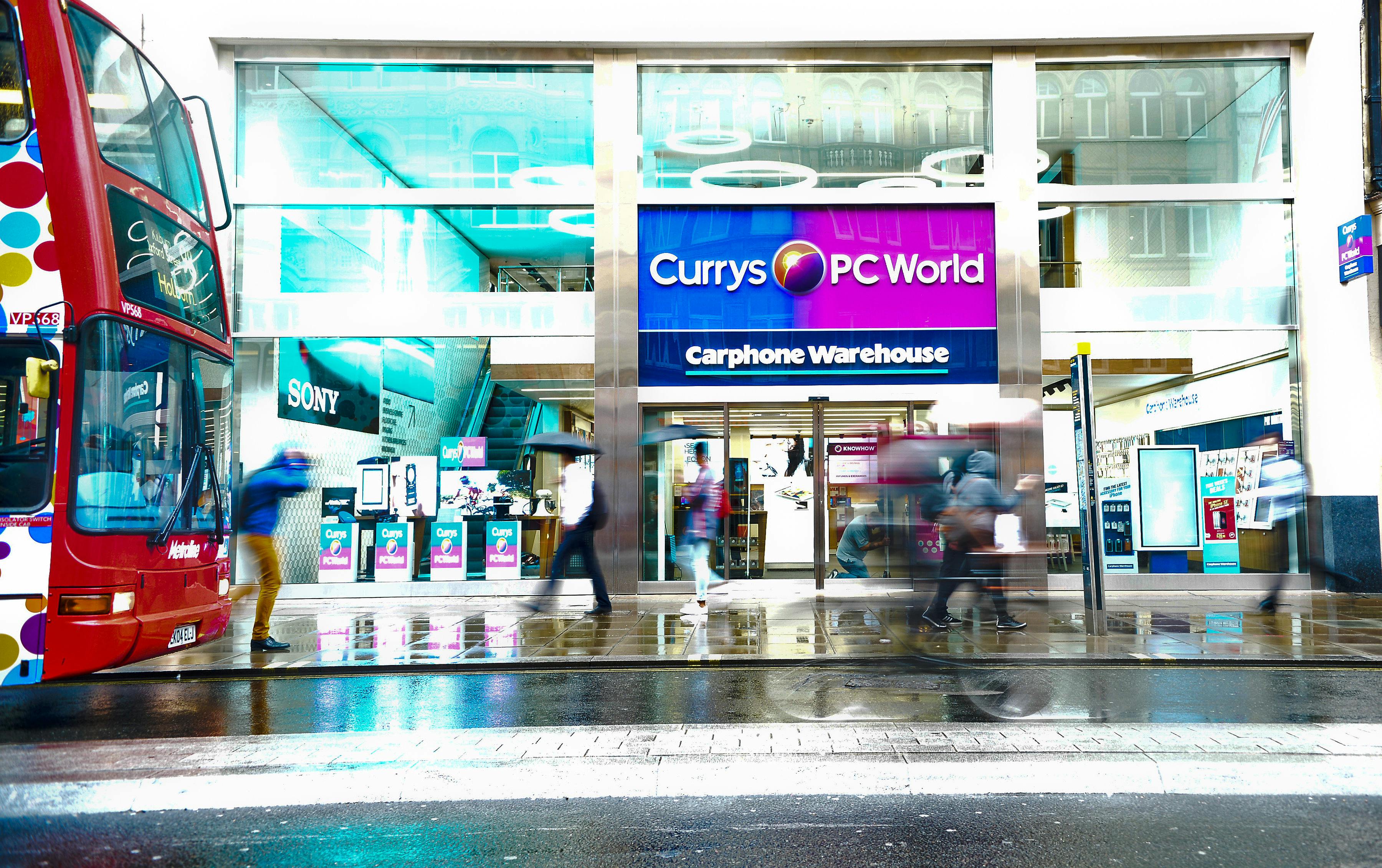 currys-oxford-street-store-exterior