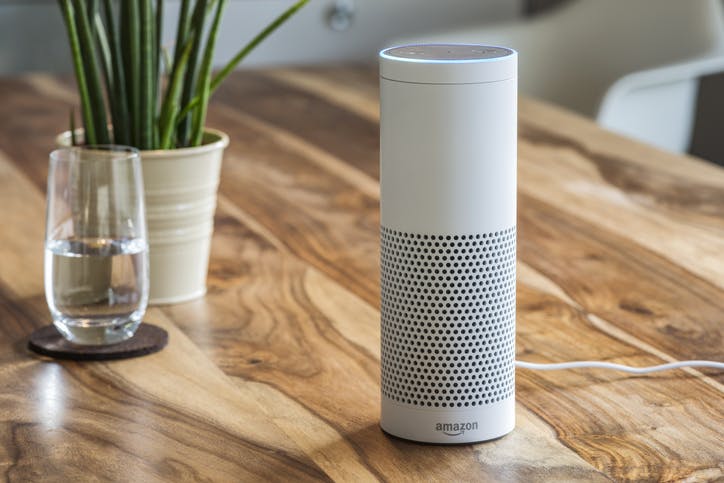 Amazon Echo，来自Amazon的语音识别流媒体设备