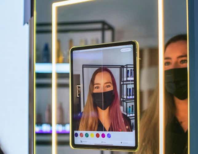 AR virtual hair colouring at Amazon Salon